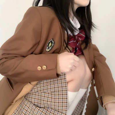 乳镇女巫 海报